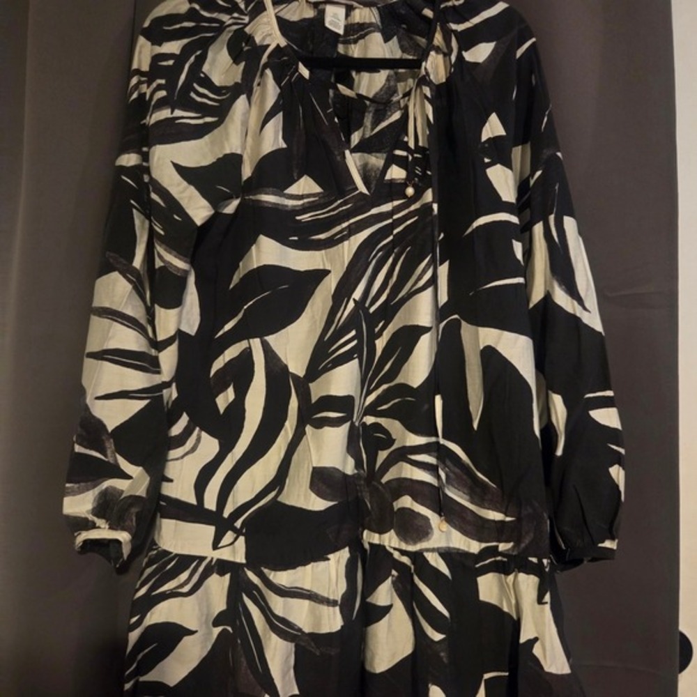 H&M Black & White Leaf Print Tiered Midi Dress, Women's‎ Small, Long Sleeve